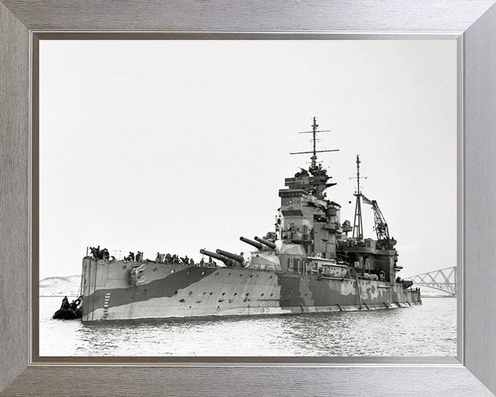 HMS Queen Elizabeth (1913) Royal Navy Queen Elizabeth class battleship Photo Print or Framed Print - Hampshire Prints