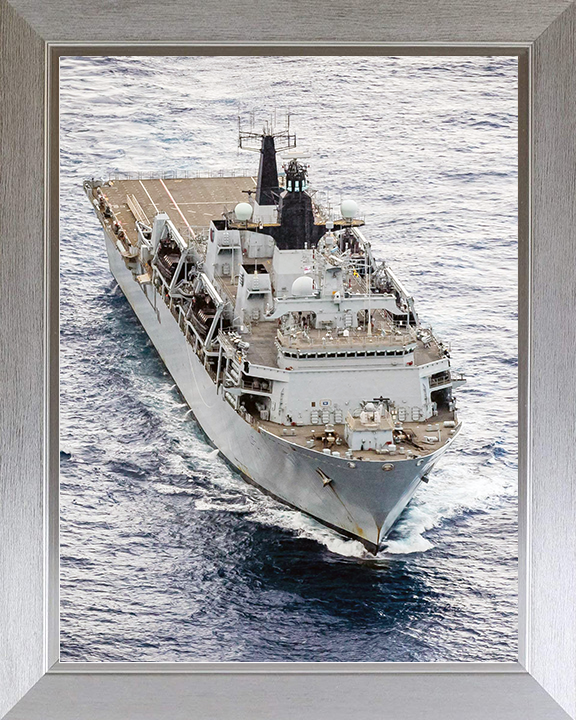 HMS Bulwark (L15) Royal Navy Albion Class Amphibious Ship High Starboard Bow View Photo Print Wall Art Decor Posters, Prints, & Visual Artwork Hampshire Prints 10 x 8 Silver Frame No
