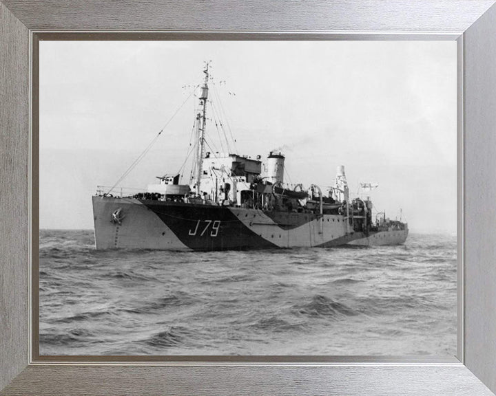 HMS Scott J79 | Photo Print | Framed Print | Halcyon Class | Minesweeper | Royal Navy Hampshire Prints