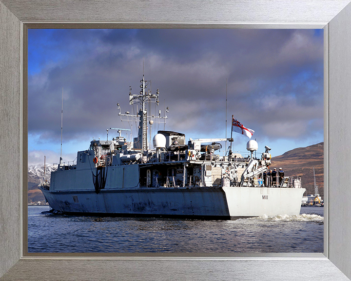 HMS Blyth (M111) Photo Print - Clyde 2009 - Royal Navy Sandown Class Minehunter Posters, Prints, & Visual Artwork Hampshire Prints 10 x 8 Silver Frame No
