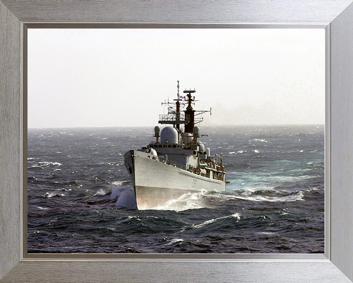 HMS Edinburgh (D97) Royal Navy Type 42 Destroyer In a Swell Photo Print Wall Art Decor Posters, Prints, & Visual Artwork Hampshire Prints 10 x 8 Silver Frame No