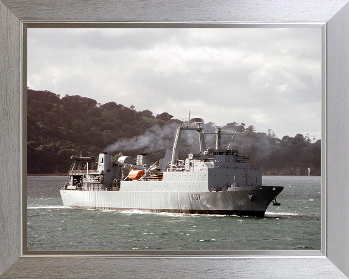 HMS Challenger (K07) Royal Navy Diving Support Vessel Starboard View Photo Print Wall Art Decor Posters, Prints, & Visual Artwork Hampshire Prints 10 x 8 Silver Frame No