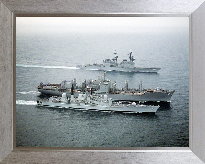 HMS Gloucester (D96) Photo Print - Refuelling 1991 - Royal Navy Type 42 Destroyer Hampshire Prints 10 x 8 Silver Frame No