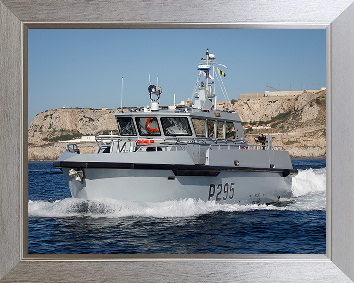HMS Cutlass (P295) Photo Print - Underway - Royal Navy Cutlass Class Patrol Vessel Hampshire Prints 10 x 8 Silver Frame No