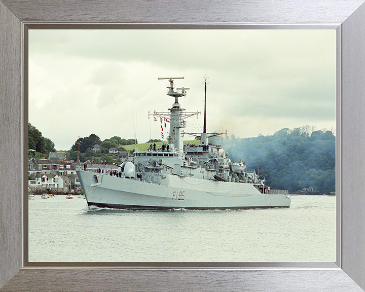 HMS Avenger (F185) Royal Navy Type 21 Frigate Port Bow View Photo Print Wall Art Decor Posters, Prints, & Visual Artwork Hampshire Prints 10 x 8 Silver Frame No
