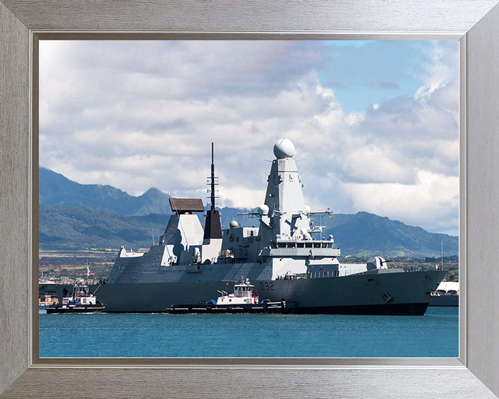 HMS Daring (D32) Royal Navy Type 45 Destroyer Coming Alongside Photo Print Wall Art Decor Posters, Prints, & Visual Artwork Hampshire Prints 10 x 8 Silver Frame No