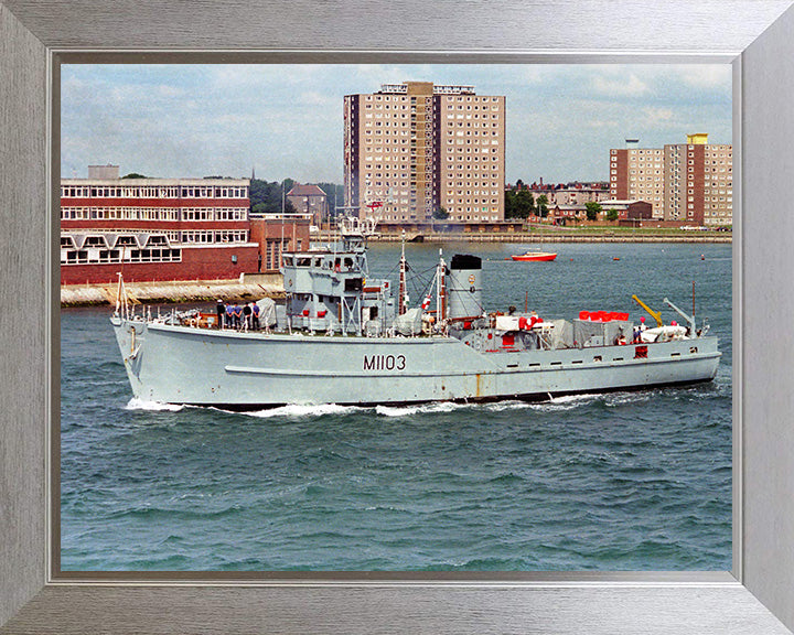 HMS Alfriston M1103 | Photo Print | Framed Print | Ton Class | Minesweeper | Royal Navy Hampshire Prints