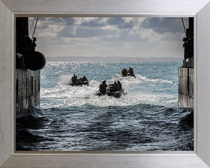 Royal Marines Deploy From RFA Lyme Bay Photo Print - Commando Hampshire Prints 10 x 8 Silver Frame No