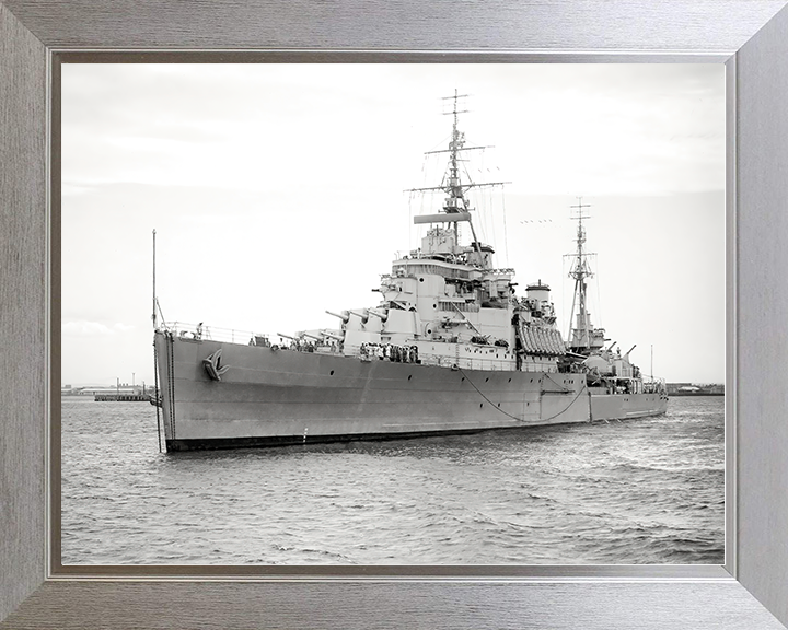 HMS Bermuda (52) Royal Navy Fiji Class Light Cruiser Port Bow View Photo Print Wall Art Decor Posters, Prints, & Visual Artwork Hampshire Prints 10 x 8 Silver Frame No