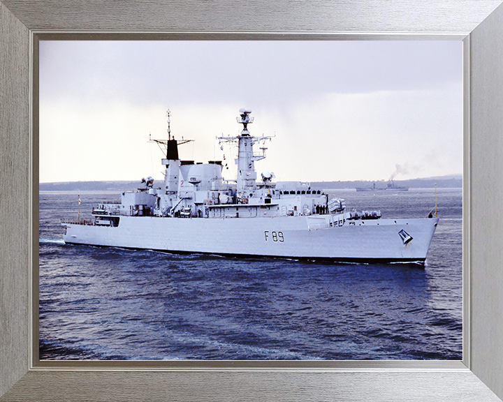 HMS Battleaxe (F89) Royal Navy Type 22 Frigate Starboard Side View Photo Print Wall Art Decor Posters, Prints, & Visual Artwork Hampshire Prints 10 x 8 Silver Frame No