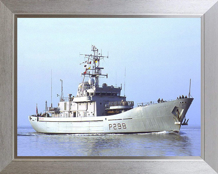 HMS Shetland P298 Royal Navy Island class Patrol Vessel Photo Print or Framed Photo Print - Hampshire Prints