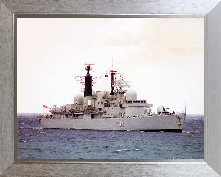 HMS Glasgow (D88) Photo Print - Low Starboard View - Royal Navy Type 42 Destroyer Hampshire Prints 10 x 8 Silver Frame No