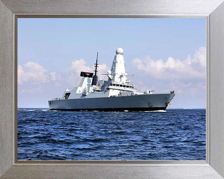 HMS Diamond (D34) Royal Navy Type 45 Destroyer Low Starboard View Photo Print Wall Art Decor Posters, Prints, & Visual Artwork Hampshire Prints 10 x 8 Silver Frame No