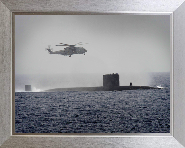 HMS Turbulent (S87) Photo Print - With Merlin - Royal Navy Trafalgar Class Submarine Hampshire Prints 10 x 8 Silver Frame No