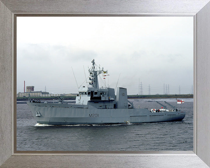 HMS Orwell M2011 | Photo Print | Framed Print | River Class | Minesweeper | Royal Navy Hampshire Prints