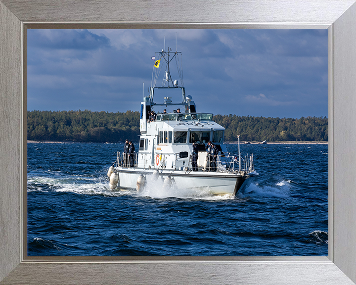 HMS Dasher (P280) Photo Print - Underway 2025 - Royal Navy Archer Class P2000 Patrol Vessel Hampshire Prints 10 x 8 Silver Frame No