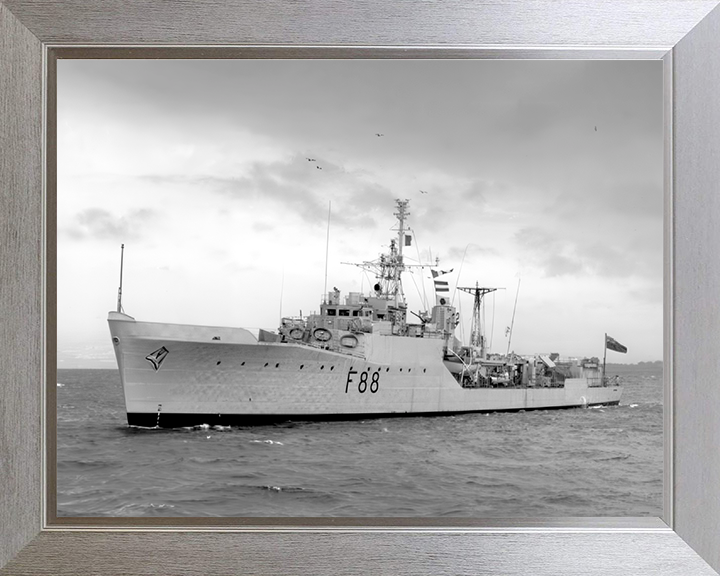 HMS Malcolm (F88) Photo Print - Port Side View - Royal Navy Blackwood Class Frigate Hampshire Prints 10 x 8 Silver Frame No