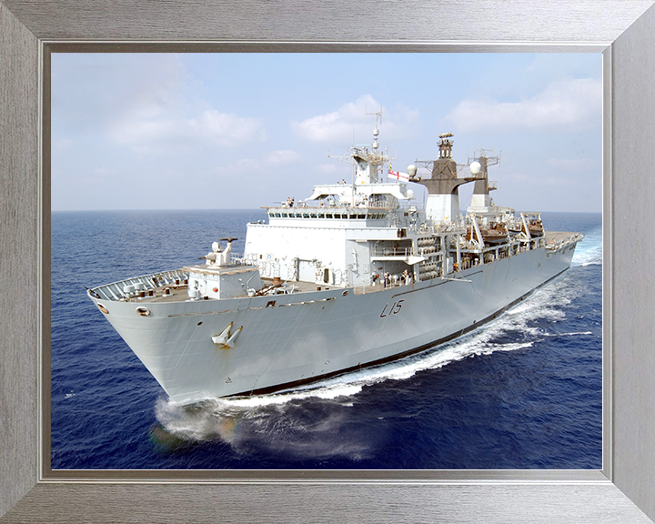 HMS Bulwark (L15) Royal Navy Albion Class Amphibious Ship Operation Highbrow 2006 Photo Print Wall Art Decor Posters, Prints, & Visual Artwork Hampshire Prints 10 x 8 Silver Frame No