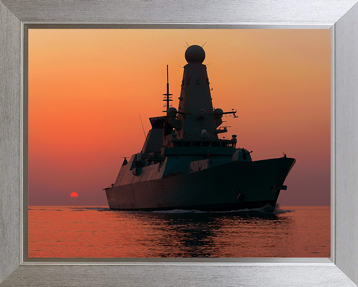 HMS Dragon (D35) Photo Print - Middle East 2013 - Royal Navy Type 45 Destroyer Hampshire Prints 10 x 8 Silver Frame No