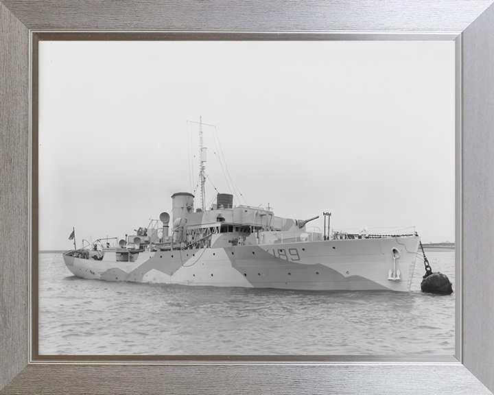 HMS Bergamot (K189) Photo Print - At A Buoy 1942 - Royal Navy Flower Class Corvette Hampshire Prints 10 x 8 Silver Frame No