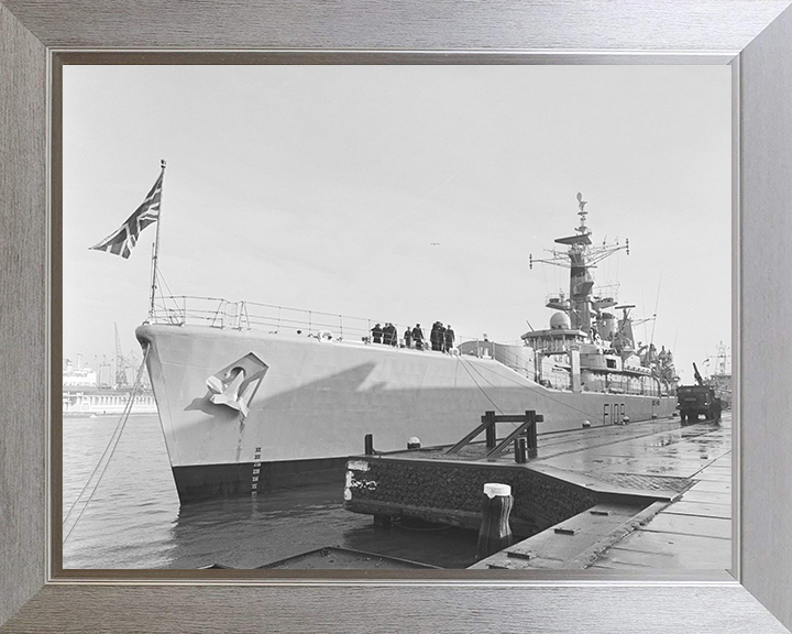 HMS Leander (F109) Photo Print - Amsterdam 1977 - Royal Navy Leander Class Frigate Hampshire Prints 10 x 8 Silver Frame No