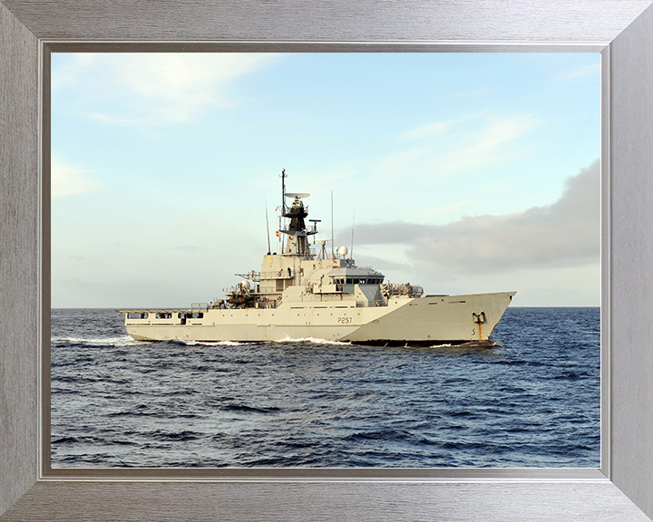 HMS Clyde (P257) Royal Navy River Class Patrol Vessel Starboard Beam View Photo Print Wall Art Decor Posters, Prints, & Visual Artwork Hampshire Prints 10 x 8 Silver Frame No