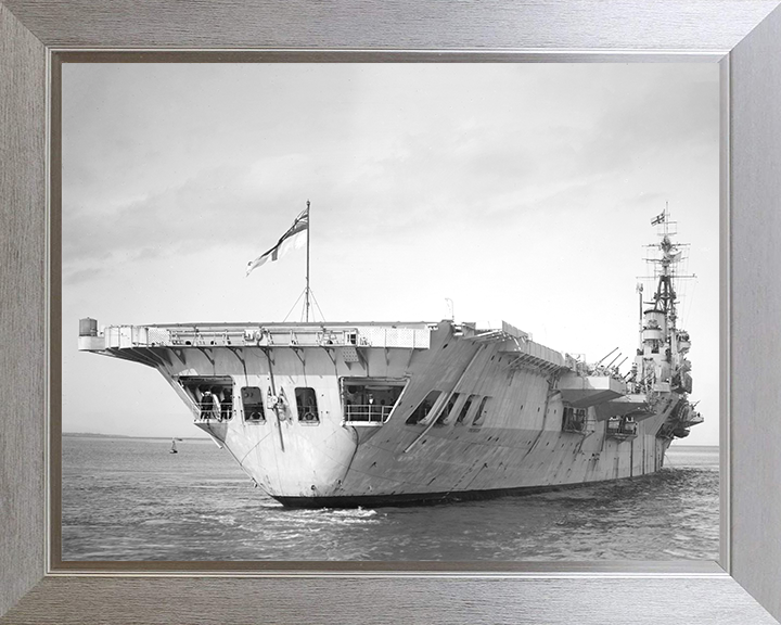 HMS Theseus (R64) Photo Print - Underway 1947 - Royal Navy Colossus Class Aircraft Carrier Hampshire Prints 10 x 8 Silver Frame No