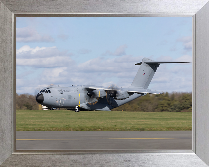 RAF Atlas A400M Landing 2026 Photo Print Royal Air Force Aircraft Wall Art Aviation Decor Posters, Prints, & Visual Artwork Hampshire Prints 10 x 8 Silver Frame No