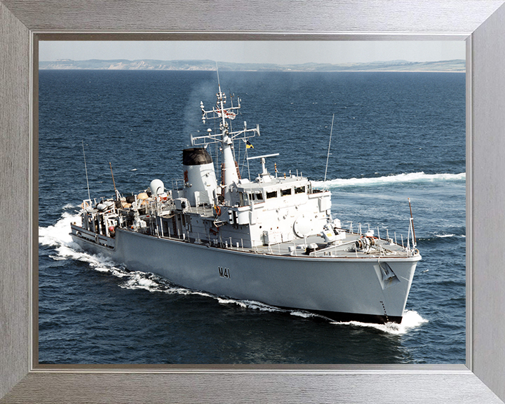 HMS Quorn (M41) Photo Print - Off Devonport 1999 - Royal Navy Hunt Class Minehunter