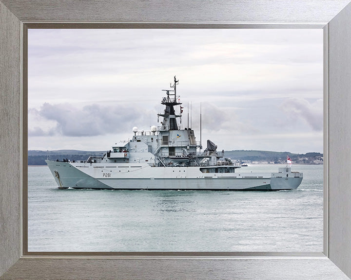 HMS Tyne P281 Royal Navy River class patrol vessel Photo Print or Framed Print - Hampshire Prints