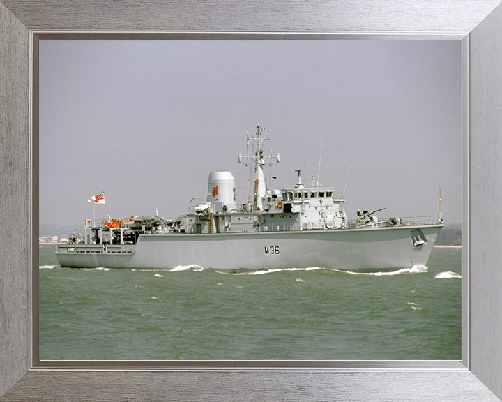 HMS Bicester (M36) Royal Navy Hunt Class Mine Warfare Vessel Underway Photo Print Wall Art Decor Posters, Prints, & Visual Artwork Hampshire Prints 10 x 8 Silver Frame No