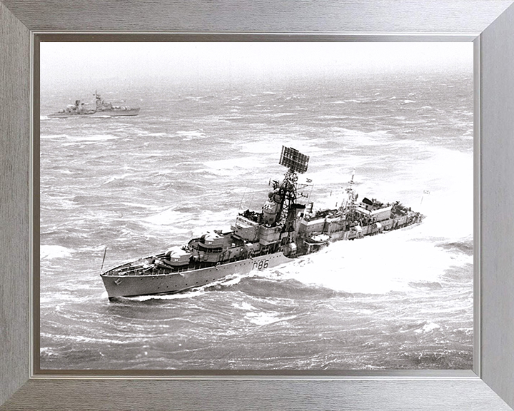 HMS Agincourt (D86) Photo Print - Port Side View 1962 - Royal Navy Battle Class Destroyer Posters, Prints, & Visual Artwork Hampshire Prints 10 x 8 Silver Frame No