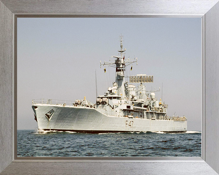 HMS Danae (F47) Royal Navy Leander Class Frigate Low Port Bow View Photo Print Wall Art Decor Posters, Prints, & Visual Artwork Hampshire Prints 10 x 8 Silver Frame No
