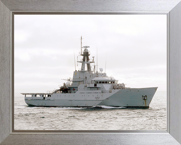 HMS Clyde (P257) Royal Navy River Class Patrol Vessel Underway Starboard Side View Photo Print Wall Art Decor Posters, Prints, & Visual Artwork Hampshire Prints 10 x 8 Silver Frame No