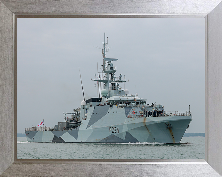 HMS Trent (P224) Photo Print - Portsmouth Return 2025 - Royal Navy River Class Patrol Vessel Hampshire Prints 10 x 8 Silver Frame No