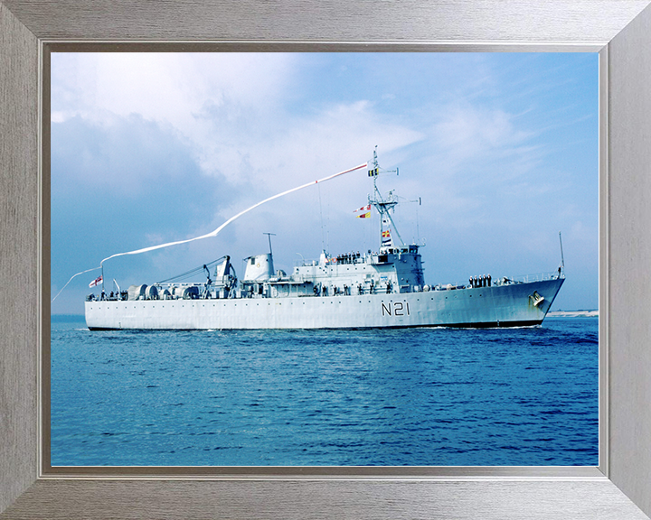 HMS Abdiel (N21) Royal Navy Abdiel Class Minelayer Photo Print Paying Off Warship Wall Art Posters, Prints, & Visual Artwork Hampshire Prints 10 x 8 Silver Frame No