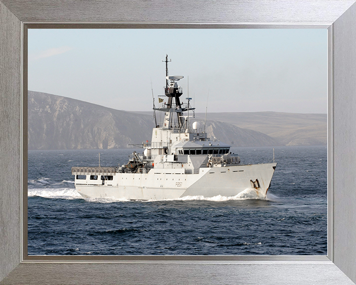 HMS Clyde (P257) Royal Navy River Class Patrol Vessel Low Starboard Bow View Photo Print Wall Art Decor Posters, Prints, & Visual Artwork Hampshire Prints 10 x 8 Silver Frame No