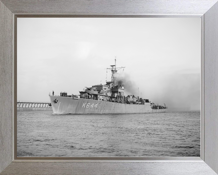 HMS Cawsand Bay (K644) Royal Navy Bay Class Frigate Port Side View Photo Print Wall Art Decor Posters, Prints, & Visual Artwork Hampshire Prints 10 x 8 Silver Frame No