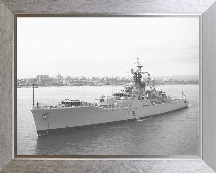 HMS Berwick (F115) Royal Navy Rothesay Class Frigate High Port Bow View Photo Print Wall Art Decor Posters, Prints, & Visual Artwork Hampshire Prints 10 x 8 Silver Frame No