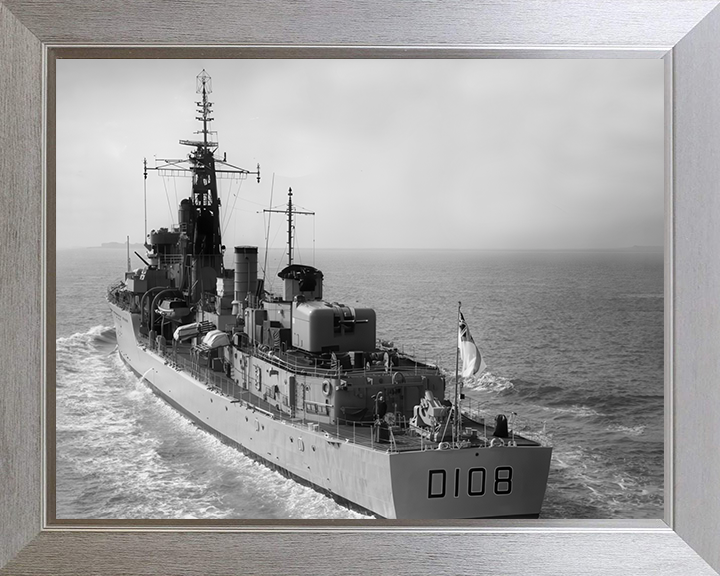HMS Dainty (D108) Photo Print - Stern View 1964 - Royal Navy Daring Class Destroyer Hampshire Prints 10 x 8 Silver Frame No