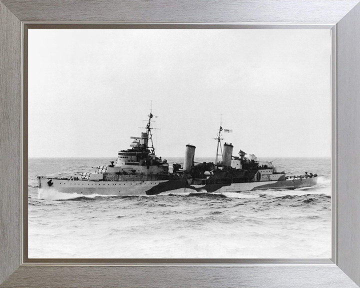 HMS Edinburgh (16) Royal Navy Town Class Light Cruiser Port Side Photo Print Wall Art Decor Posters, Prints, & Visual Artwork Hampshire Prints 10 x 8 Silver Frame No