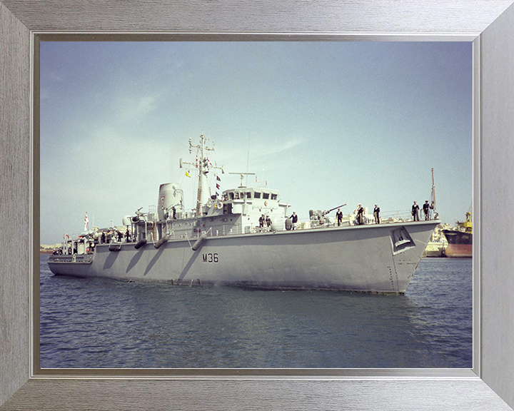 HMS Bicester (M36) Royal Navy Hunt Class Mine Warfare Vessel Entering Harbour Photo Print Wall Art Decor Posters, Prints, & Visual Artwork Hampshire Prints 10 x 8 Silver Frame No