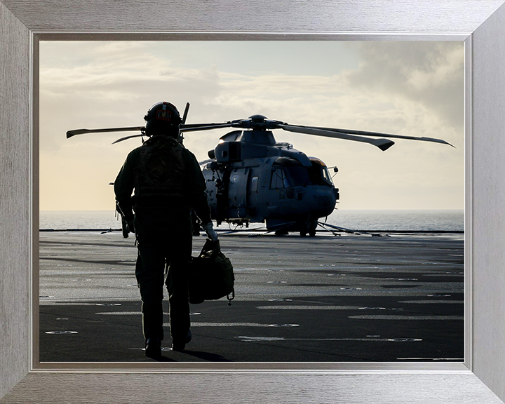 Royal Navy Aircrew and Merlin Helicopter Photo Print Wall Art Naval Aircraft Decor Posters, Prints, & Visual Artwork Hampshire Prints 10 x 8 Silver Frame No