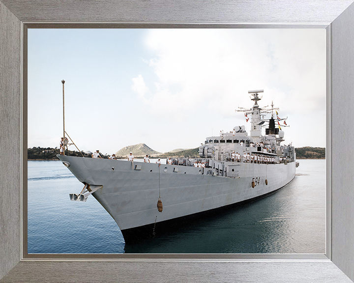 HMS Brave (F94) Royal Navy Type 22 Frigate Entering Harbour Photo Print Wall Art Decor Posters, Prints, & Visual Artwork Hampshire Prints 10 x 8 Silver Frame No