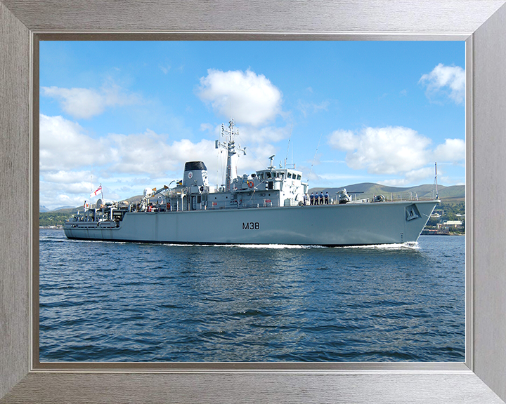 HMS Atherstone (M38) Royal Navy Hunt Class Mine Warfare Vessel Leaving Harbour Photo Print Wall Art Decor Posters, Prints, & Visual Artwork Hampshire Prints 10 x 8 Silver Frame No