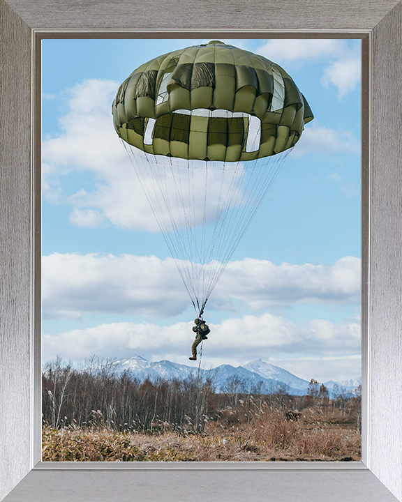 British Army Parachute Regiment Soldier Parachuting Japan 2025 Photo Print Wall Art Military Decor Posters, Prints, & Visual Artwork Hampshire Prints 10 x 8 Silver Frame No
