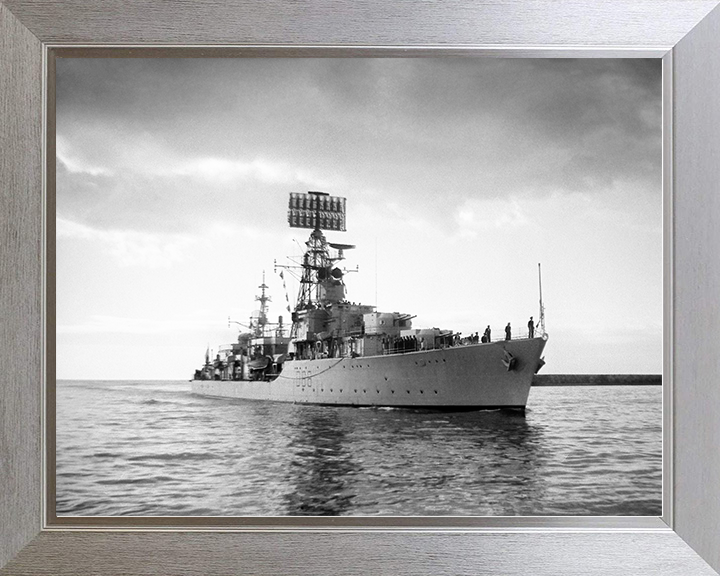 HMS Agincourt (D86) Royal Navy Battle Class Destroyer Photo Print Starboard Bow View Warship Wall Art Posters, Prints, & Visual Artwork Hampshire Prints 10 x 8 Silver Frame No