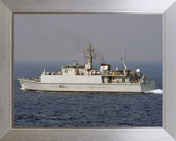 HMS Ramsey M110 | Photo Print | Framed Print | Sandown Class | Minehunter | Royal Navy Hampshire Prints
