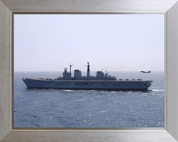 HMS Invincible R05 | Photo Print | Framed Print | Invincible Class | Aircraft Carrier | Royal Navy Hampshire Prints