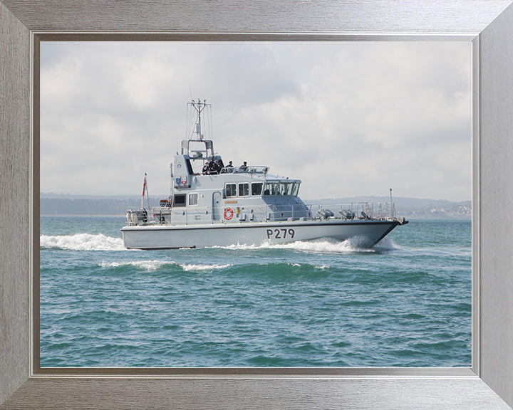 HMS Blazer (P279) Royal Navy Archer Class P2000 Patrol Vessel Starboard View Photo Print Wall Art Decor Posters, Prints, & Visual Artwork Hampshire Prints 10 x 8 Silver Frame No